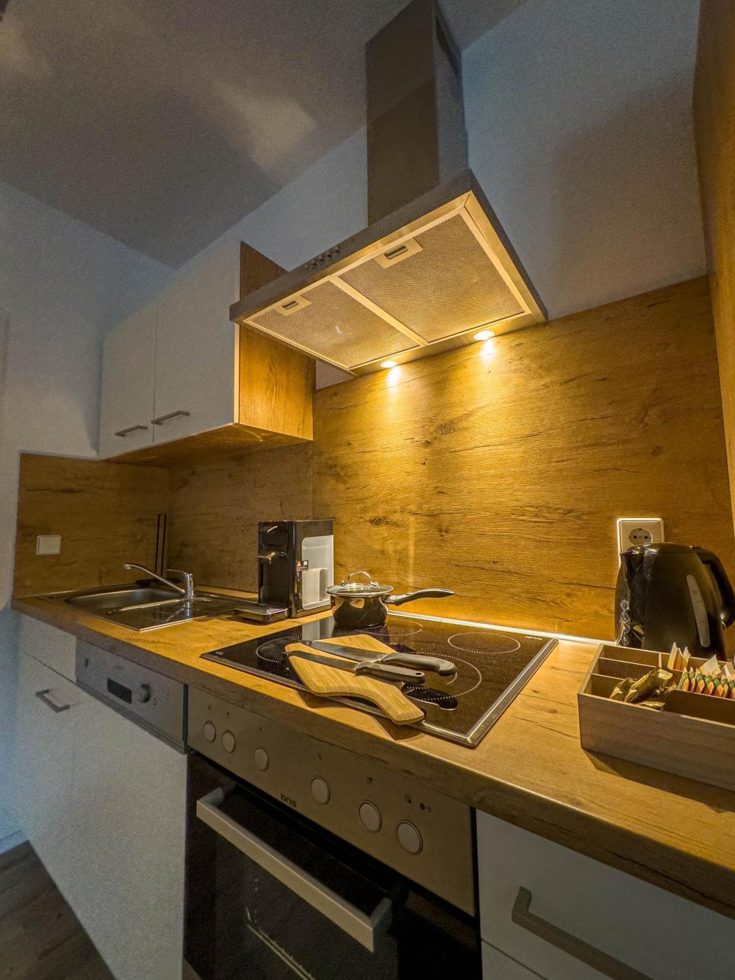 Goldcream Suites - Modern - Netflix - Free Parking Günzburg Zewnętrze zdjęcie